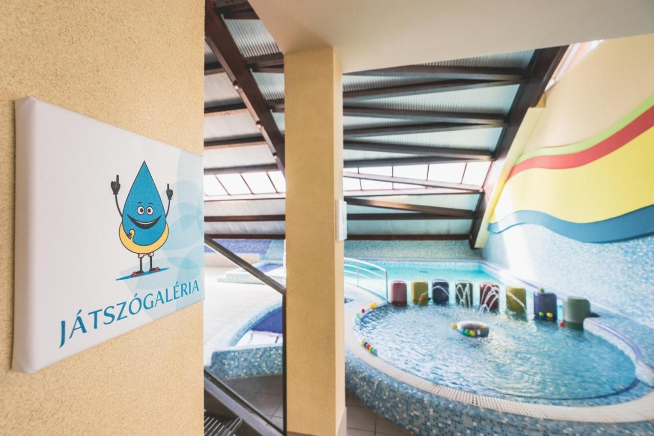 Barack Thermal Hotel And Spa Tiszakécske Esterno foto